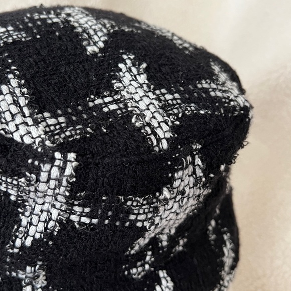 Auth Chanel Classic Black Tweed CC Logo Bucket Hat Sz.M - Picture 4 of 8